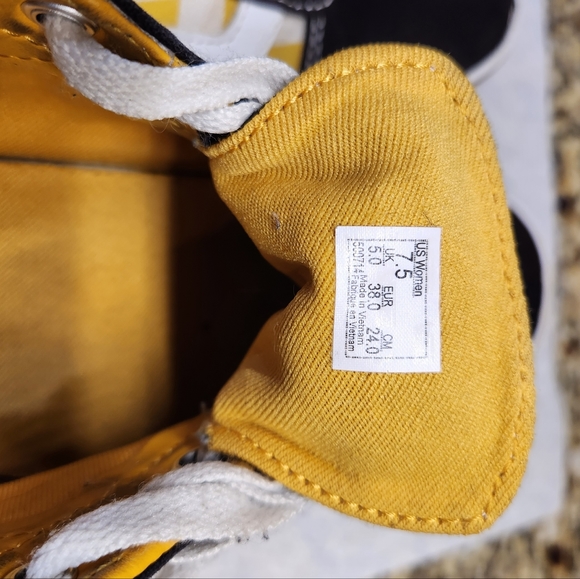 Vans old-school checkered skater sneakers *HOST PICK* - Picture 9 of 10